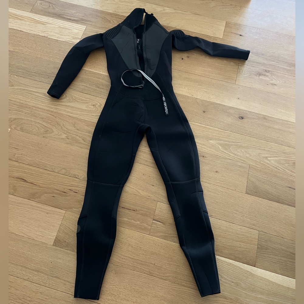 Rip curl wetsuit